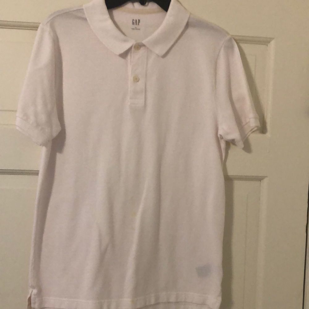 GAP like new short sleeved collared shirt size medium